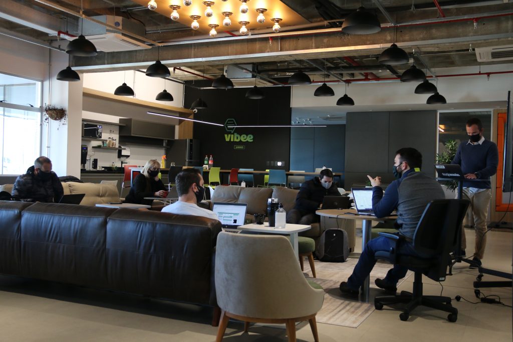 Avaliação das startups inscritas no 1º batch Vibee Start e Vibee Go entra na reta final